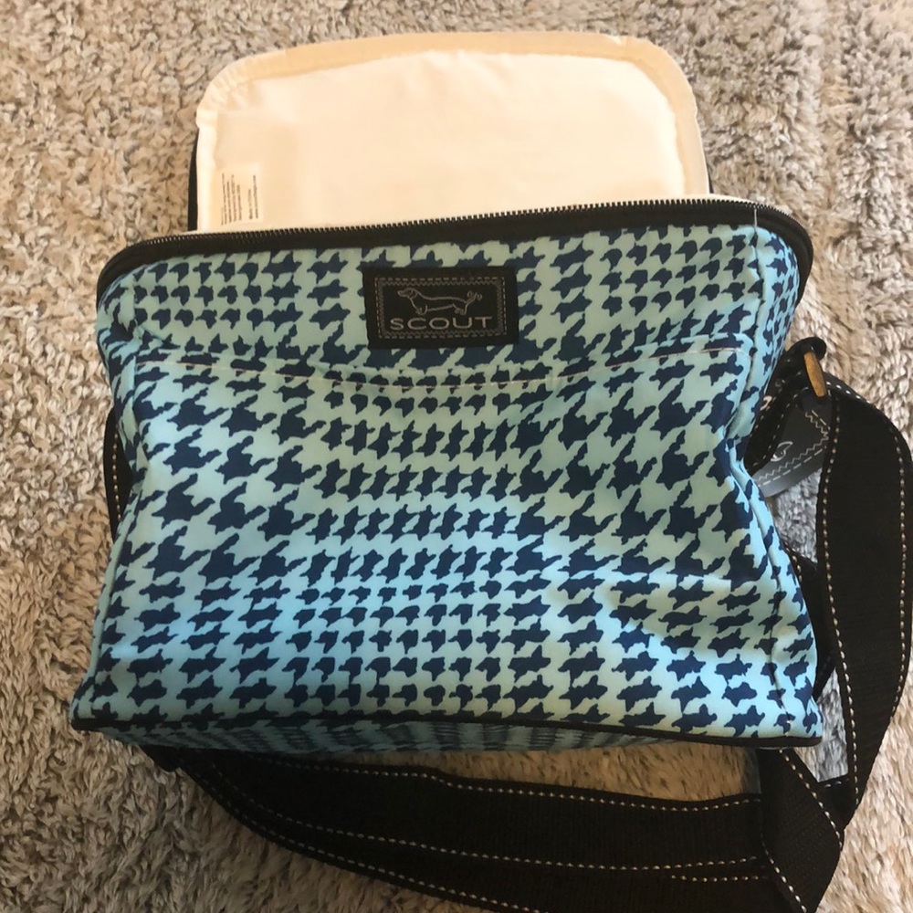 NWT Scout Argyle Print Lunchbox